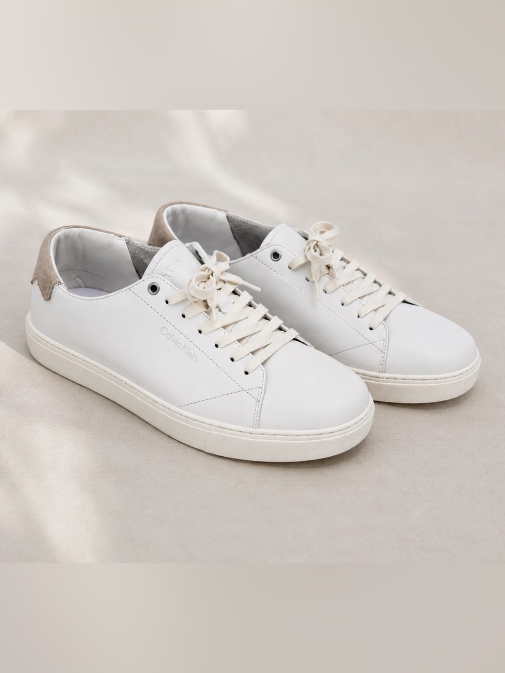 Calvin Klein Men’s Off-White Leather Low-Top Sneakers